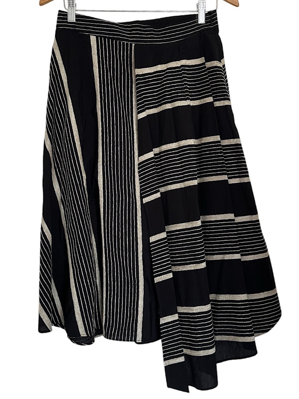 Anthropologie Eva Franco Skirt Women’s Size 8 Asymmetrical Black Beige Striped